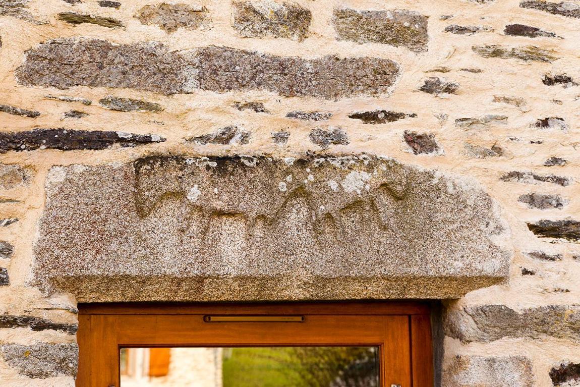 Stone Cottage With Modern Cosy Interior Near To Josselin Perfect Retreat For Writers Or Star Gazers Guegon Exterior foto